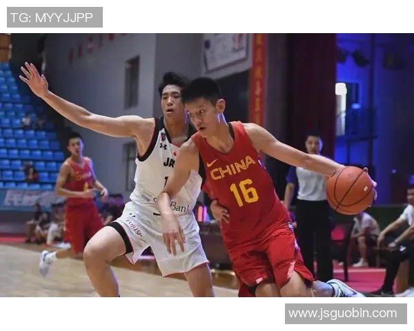 王泉泽的篮球之路从校园到职业的奋斗与梦想