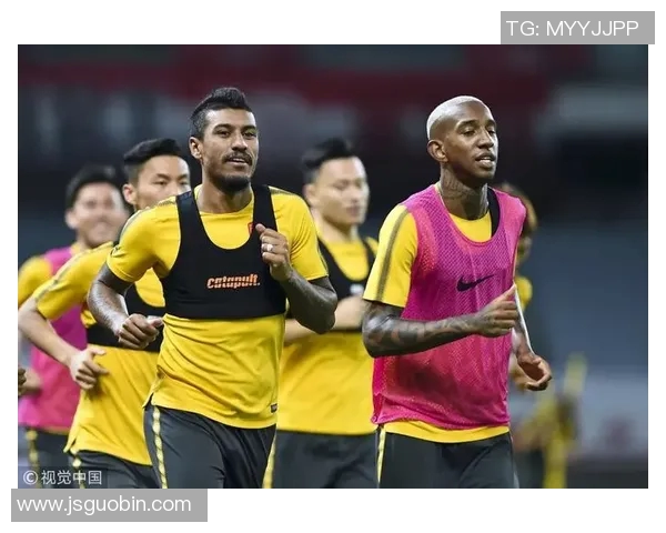 陕西与上港激情对决新浪直播全程呈现精彩瞬间和赛场氛围