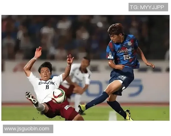 广岛三箭迎战东京绿茵争夺联赛积分巅峰对决即将上演 广岛三箭迎战东京绿茵争夺联赛积分巅峰对决即将上演